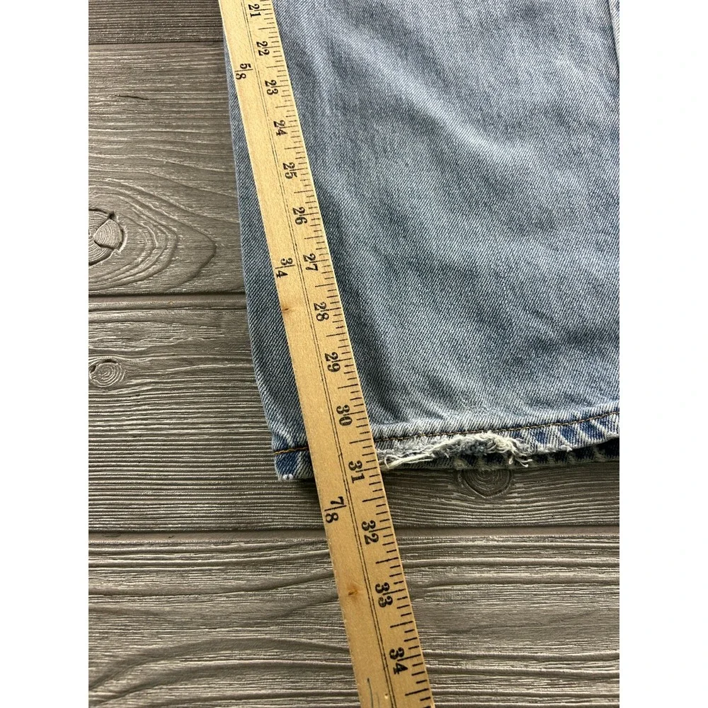 Levis 550 Relaxed Fit Jeans Light Wash Blue Denim Mens 36X32 Vintage Style